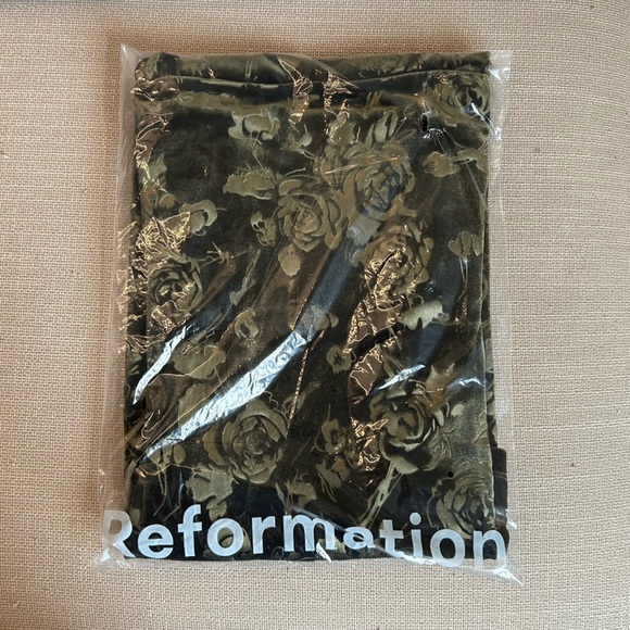 NEW Reformation Elise Knit Midi Dress - Green Floral Velvet - Picture 3 of 8